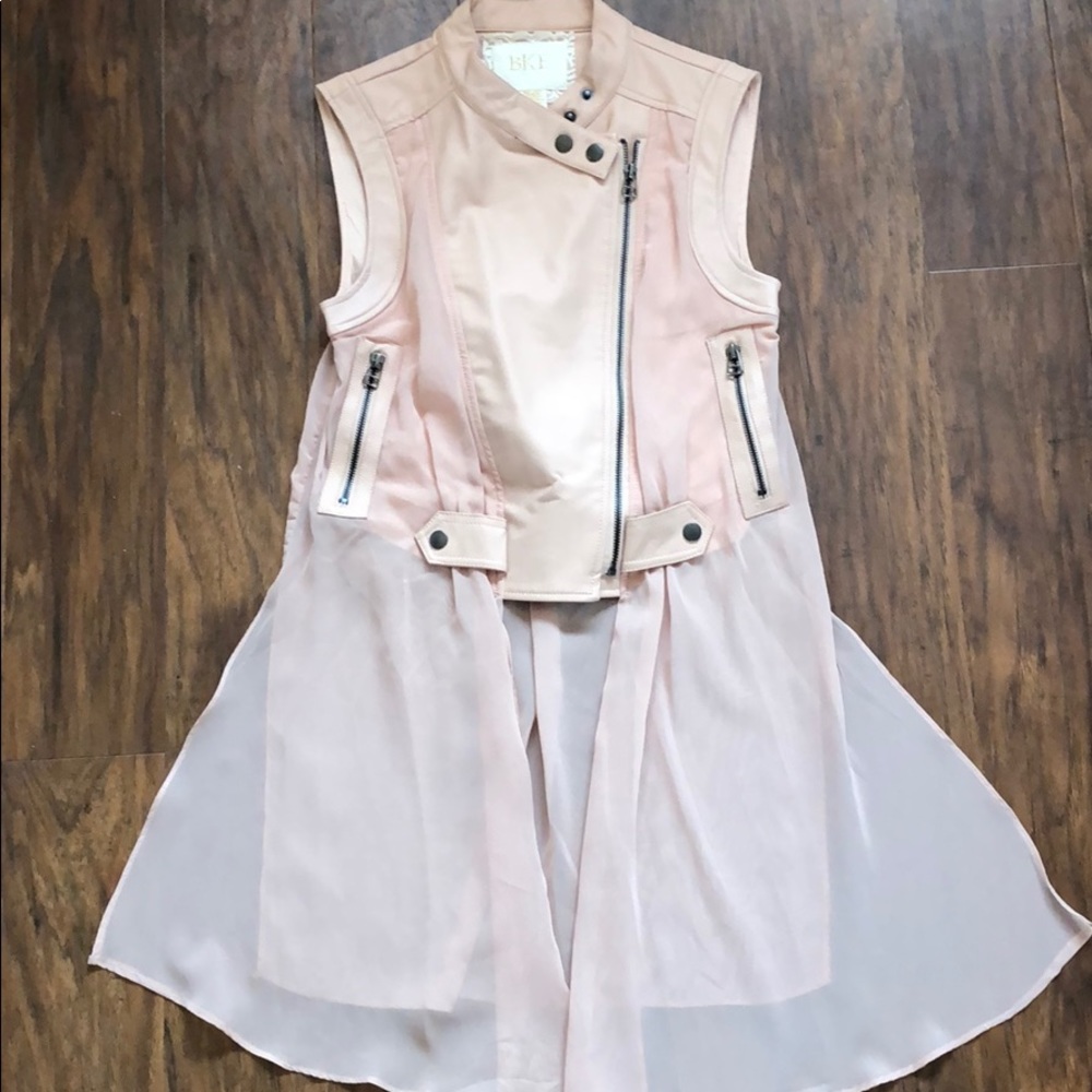BKE faux leather and chiffon vest from the Buckle 💕